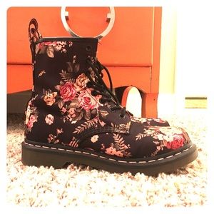 Doc Martens Victorian flower boots, size 7